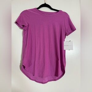 Beyond Yoga Women's Magenta Short Sleeve Tee